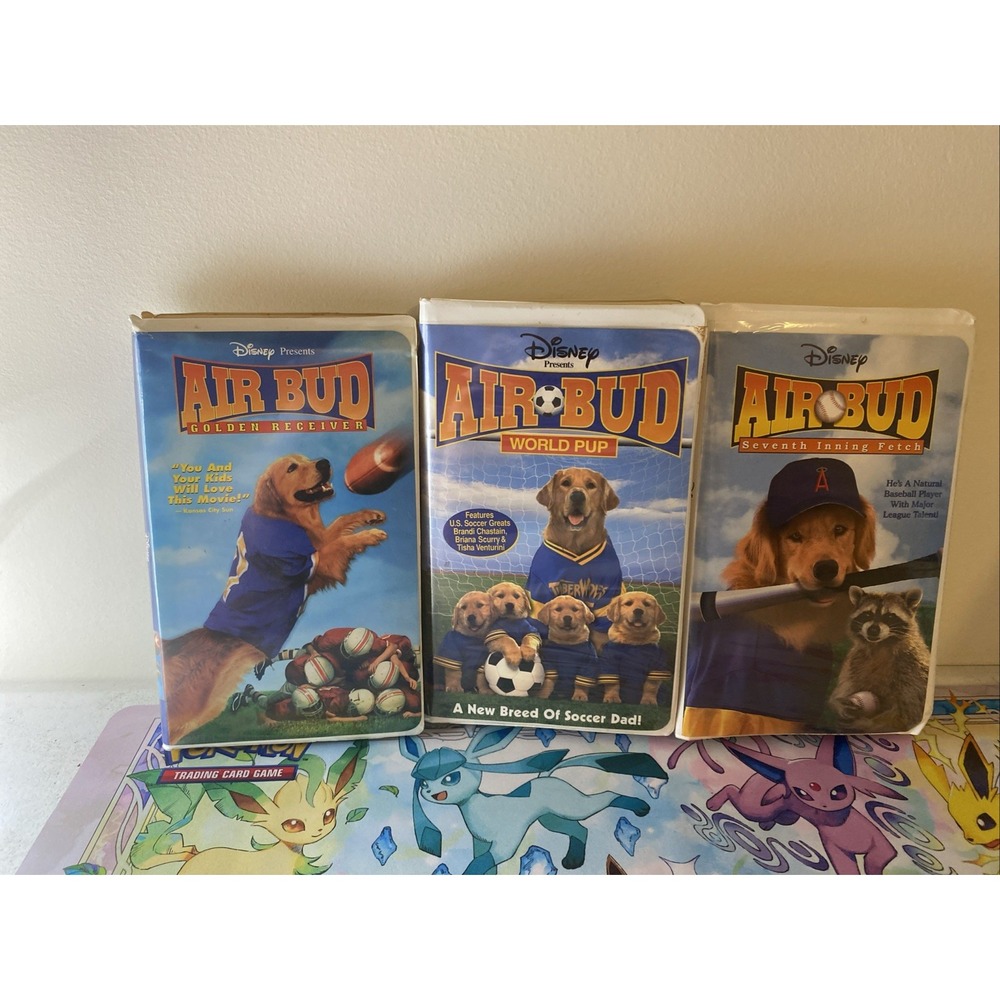 Air Bud Disney Clamshell VHS Lot Golden Receiver/World Pup/Seventh Inning Fetch